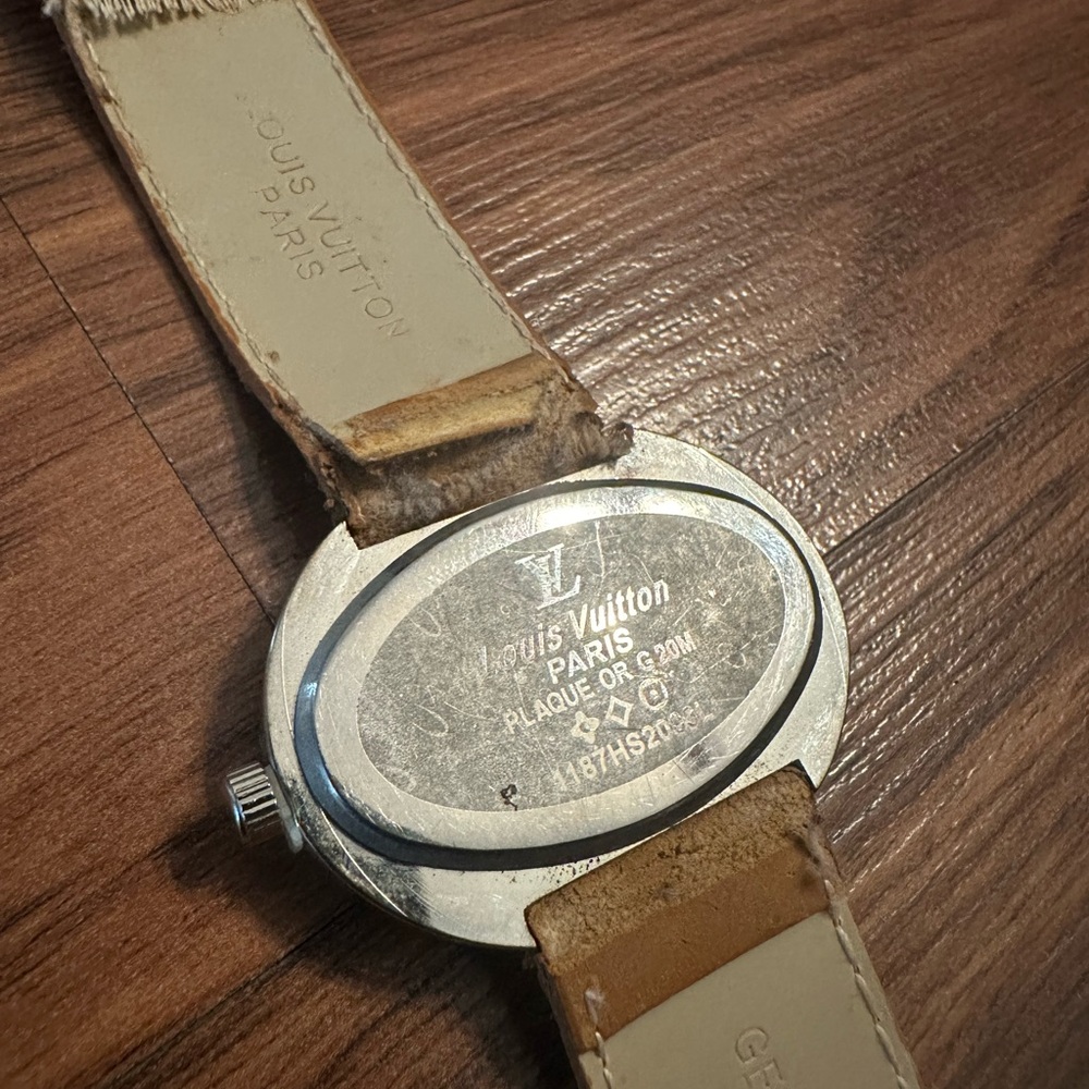 VTG 90’s Louis Vuitton Watch - Picture 9 of 10